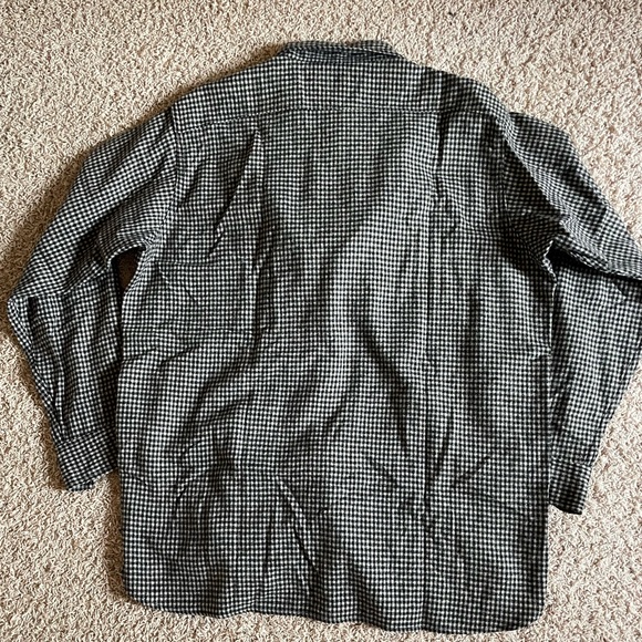 Black and White Woolrich Checkered Button-Up Shirt - Picture 2 of 4